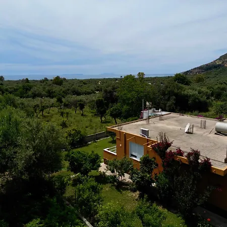 בית נופש Borsh Private House