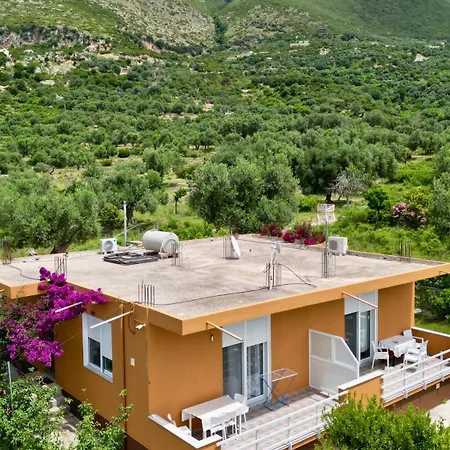 بيت للعطل Borsh Private House