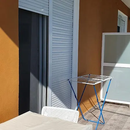 بيت للعطل Borsh Private House ساراندا