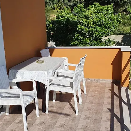 بيت للعطل Borsh Private House *